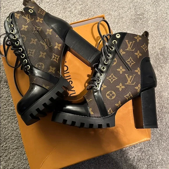Louis Vuitton Monogram Black and Brown Lace-Up Boots - Picture 4 of 7